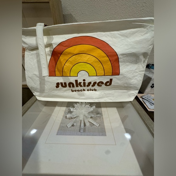 Madewell Traveled Pouch & (8) Skincare and makeup samples. NWT. - Picture 9 of 9